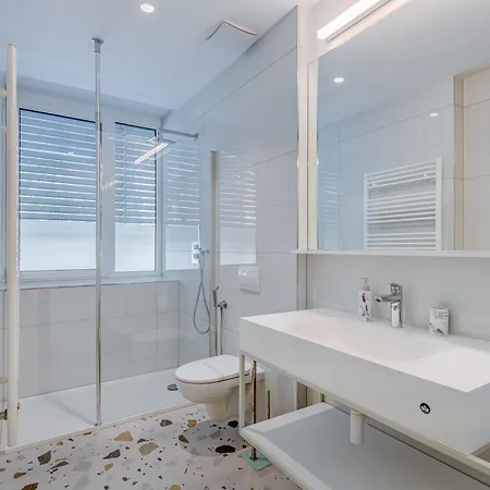Pomak Luxury 4* Split