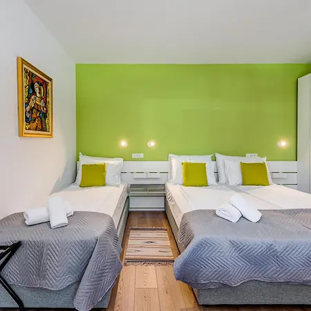 Pomak Luxury
