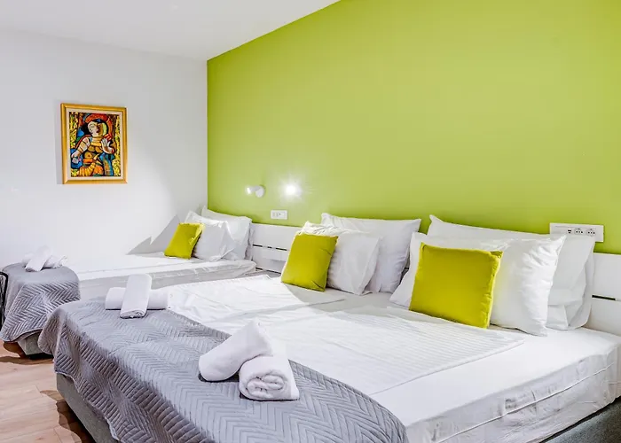 Pomak Luxury Gostinjska kuća 4*